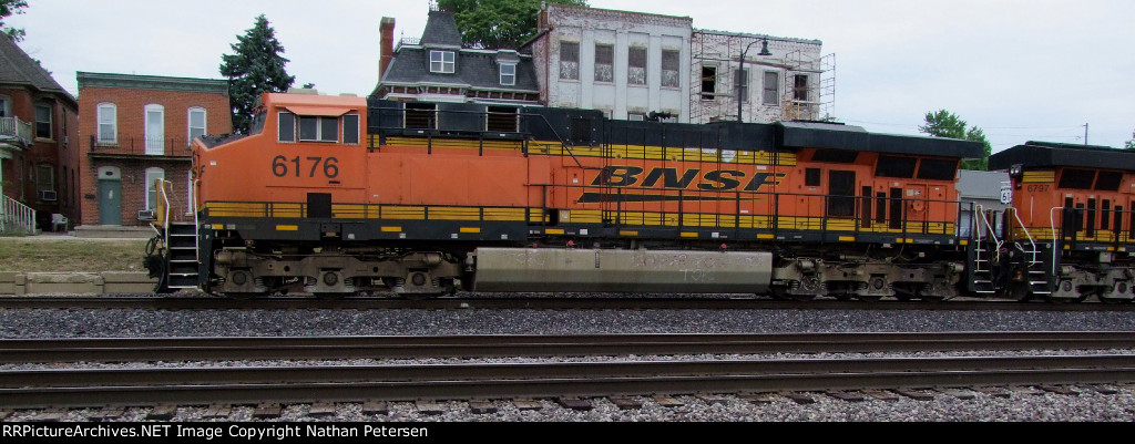 BNSF 6176